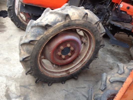 ขายรถแทรกเตอร์มือสอง