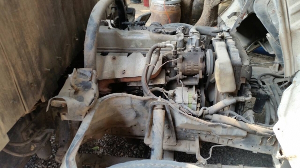 ขายรถ 6 ล้อ Mitsubishi  center