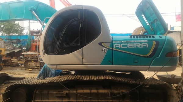 ขออนุญาติขาย รถ SK200 มากไฟน์ธรรมดาพร้อมใช้งาน เช็กรบบทำสีพร้อม ระบบ ไฟฟ้า เต็มเอกสาร ใบซื้อขาย จากบริษัท ช่วงล่าง เต็ม บูม ยาว  ราคา 1350000 สนใจติดต่อ ช่างดำ  0853224877-0988930465