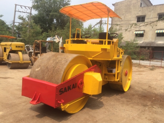 ขออนุญาติขายรถ บด 3ล้อเหล็ก  R2 เอกสารเล่ม พร้อมใช้ทุกระบบ ราคา 680000 สนใจติดต่อ  0853224877-0988930465