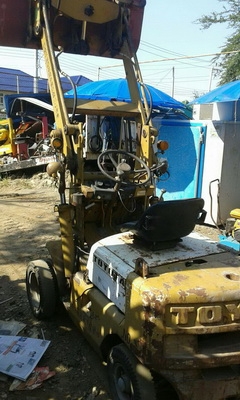 ขาย รถตักล้อยาง แบบยางหน้าคู่ TOYOTA 2SG7 เก่านอก ราคาถูกมากครับ