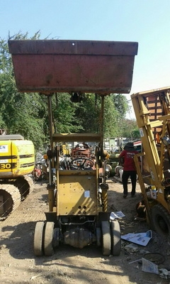 ขาย รถตักล้อยาง แบบยางหน้าคู่ TOYOTA 2SG7 เก่านอก ราคาถูกมากครับ