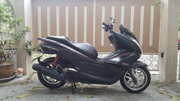 ขออนุญาติขาย HONDA PCX 150i IDLING STOP รุ่น TOP ล้อแม็ก ฟรีค่าโอน