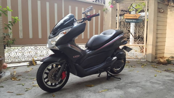 ขออนุญาติขาย HONDA PCX 150i IDLING STOP รุ่น TOP ล้อแม็ก ฟรีค่าโอน