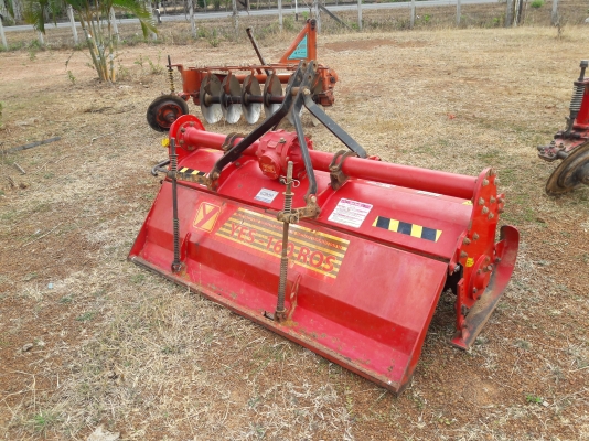 ขายอุปกรณ์ติดรถไถหลายรายการครับ