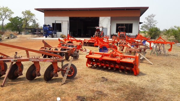 ขายอุปกรณ์ติดรถไถหลายรายการครับ