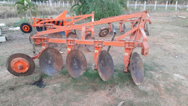 ขายอุปกรณ์ติดรถไถหลายรายการครับ