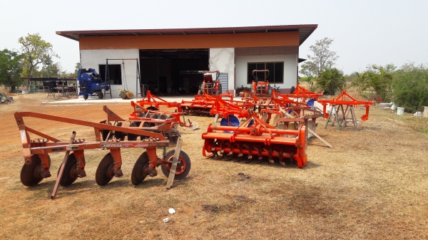 ขายอุปกรณ์ติดรถไถหลายรายการครับ