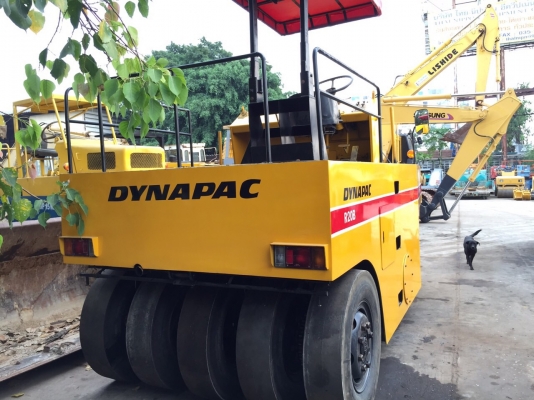 ขายด่วนรถบดล้อยาง9ล้อDYNAPAC R20B พร้อมใช้งาน เล่มทะเบียน