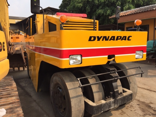 ขายด่วนรถบดล้อยาง9ล้อDYNAPAC R20B พร้อมใช้งาน เล่มทะเบียน