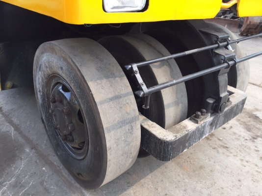 ขายด่วนรถบดล้อยาง9ล้อDYNAPAC R20B พร้อมใช้งาน เล่มทะเบียน