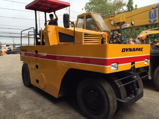 ขายด่วนรถบดล้อยาง9ล้อDYNAPAC R20B พร้อมใช้งาน เล่มทะเบียน