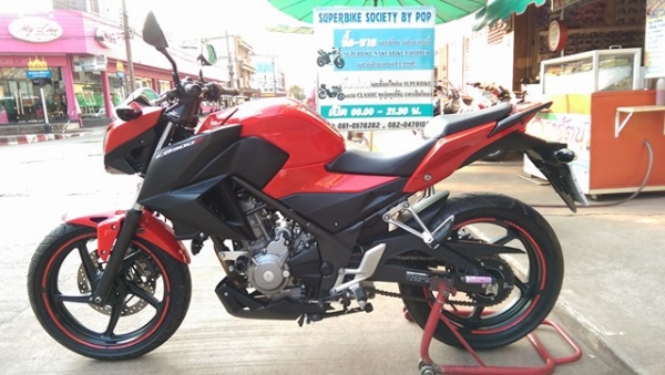 ขายคับ HONDA CB300F ปี2015 สีสวย ท่อแต่งทั้งเส้น กันล้ม มีท่อเดิม ทะเบียนพร้อมโอน ราคา 92500 บาท ส่งได้ทั่วไทยคับ สนใจติดต่อ 081-0578282 FACEBOOK ชาญณรงค์ ป๊อป ชัยอมฤต ไอดีไลน์ POPBIGBIKESAKON คับ สนใจรถสวย ถูก ดี ต้อง POP BIGBIKE SAKONNAKHON คลิปวิดีโอคั
