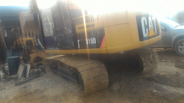 ขออนุญาติ  315D กระบอกดำ 8000 กว่าชั่วโมง 1700000 สนใจติดต่อ 0853224877-0988930465