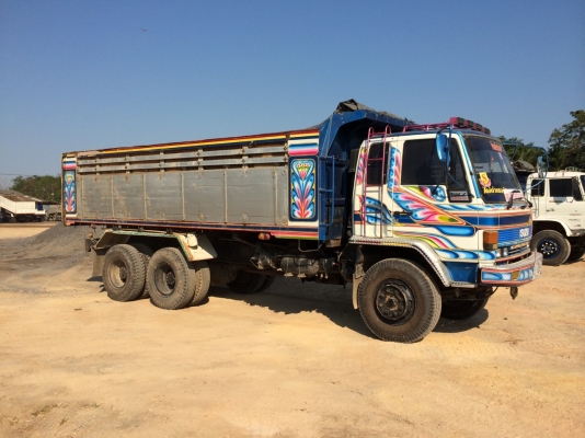 ISUZU  Rocky210f รถห้างแท้เดิมๆ คัชซีสวย ยางสวย เครื่องเดิม เกียร์ฟูลเลอร์เดิม หัวสวย ภายในสวย เจ้าของขับเองขายเอง พร้อมใช้