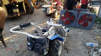 รถเกี่ยวข้าว แบบเดินตาม เก่าญี่ปุ่่นมาถึงแล้วนะครับมีหลายยี่ห้อให้ ทุกท่านเลือกสรร รถเกี่ยวข้าว แบบเดินตาม เก่าญี่ปุ่่นมาถึงแล้วนะครับมีหลายยี่ห้อให้ ทุกท่านเลือกสรร