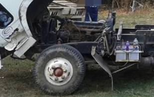 ISUZU FRR 175 HP 6BG1 หกล้อดั๊มพ์ กระบะดั๊มพ์เหล็ก 5 ตันความยาว 3.60 เมตรสภาพสวยพร้อมบรรทุกหนักได้เลย เครื่องยนต์แน่นดีแรงดีเดิมๆไม่มีเยิ้ม ภายในเก๋งคอนโซลสวยครบเพียบพร้อม แอร์เย็น พวงมาลัยเพาเวอร์ ระบบเบรคทริ๊ปฟี้ครบครัน ช่วงล่างใหญ่คัชซีสวยไม่มีบวม ยาง