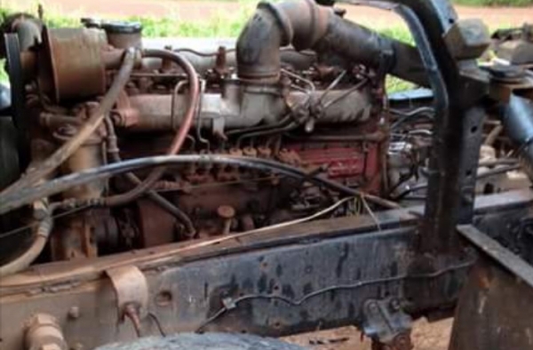 ISUZU FRR 175 HP 6BG1 หกล้อดั๊มพ์ กระบะดั๊มพ์เหล็ก 5 ตันความยาว 3.60 เมตรสภาพสวยพร้อมบรรทุกหนักได้เลย เครื่องยนต์แน่นดีแรงดีเดิมๆไม่มีเยิ้ม ภายในเก๋งคอนโซลสวยครบเพียบพร้อม แอร์เย็น พวงมาลัยเพาเวอร์ ระบบเบรคทริ๊ปฟี้ครบครัน ช่วงล่างใหญ่คัชซีสวยไม่มีบวม ยาง