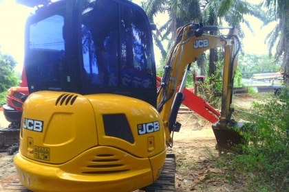 ขาย 750,000 รถแบคโฮ JCB 8035 ZTS  รถเหมือนใหม่ทำงานน้อย 1,700 ชม.เอกสารพร้อมจดทะเบียน 090-772-3710 090-772-3708