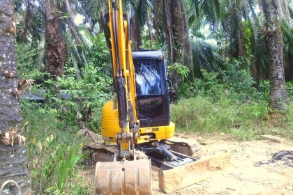 ขาย 750,000 รถแบคโฮ JCB 8035 ZTS  รถเหมือนใหม่ทำงานน้อย 1,700 ชม.เอกสารพร้อมจดทะเบียน 090-772-3710 090-772-3708