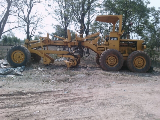 ขาย รถเกรด MITSUBISHI LG-2H เอกสารเล่มทะเบียนครบ รถใช้งานได้ปกติ เครื่องดี ใช้งานได้ทุกระบบ