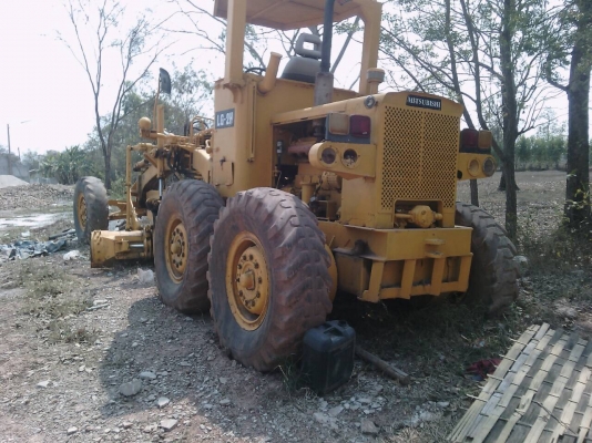 ขาย รถเกรด MITSUBISHI LG-2H เอกสารเล่มทะเบียนครบ รถใช้งานได้ปกติ เครื่องดี ใช้งานได้ทุกระบบ