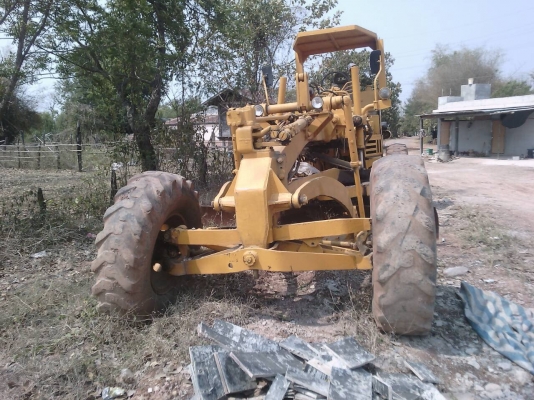 ขาย รถเกรด MITSUBISHI LG-2H เอกสารเล่มทะเบียนครบ รถใช้งานได้ปกติ เครื่องดี ใช้งานได้ทุกระบบ