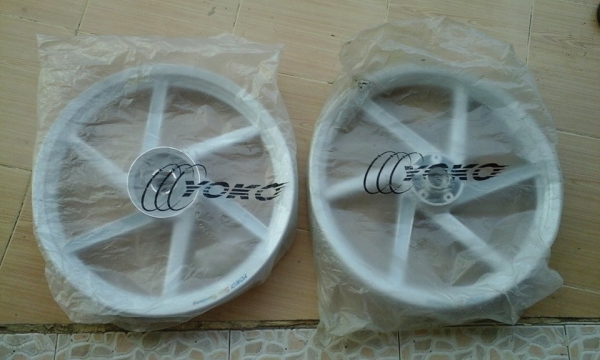 ขายล้อแม็ก 6 ก้าน สีขาว yoko ของใหม่ขายข้างล่ะ 980 บาท