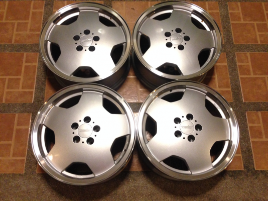 ล้อแท้ลาย AMG ขอบ16 สภาพสวย ไม่มีซ่อม ราคาไม่แพง