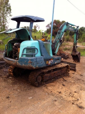 ขายแม็คโคร YANMAR B37 ปั้มนิ้ว คอลโทลนำ้มัน ขายตามสภาพรถใช้งานอยู่ ขายแม็คโคร YANMAR B37 ปั้มนิ้ว คอลโทลนำ้มัน ขายตามสภาพรถใช้งานอยู่