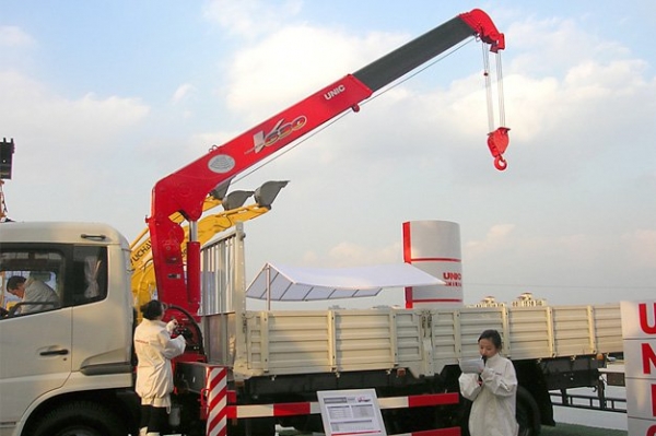 จำหน่าย รถบรรทุกพร้อม เครน UNIC,DONGYANG มือ1 / รถเครน 25-50 ตัน