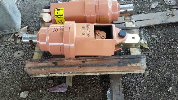 มอเตอร์เจาะดิน ใส่แมคโคร PC01-PC45 ของใหม่ นำเข้า มอเตอร์เจาะดิน ใส่แมคโคร PC01-PC45 ของใหม่ นำเข้า