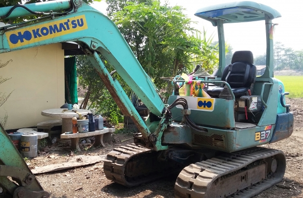 ขาย yanmar B37 ปั๊มนิ้ว คอนโทล น้ำมัน เท่าpc35 สภาพสวยๆ ซื้อเก่านอกมา 6 เดือนใช้ในสวนอย่างเดียวไม่เคยรับจ้าง