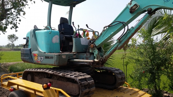 ขาย yanmar B37 ปั๊มนิ้ว คอนโทล น้ำมัน เท่าpc35 สภาพสวยๆ ซื้อเก่านอกมา 6 เดือนใช้ในสวนอย่างเดียวไม่เคยรับจ้าง ขาย yanmar B37 ปั๊มนิ้ว คอนโทล น้ำมัน เท่าpc35 สภาพสวยๆ ซื้อเก่านอกมา 6 เดือนใช้ในสวนอย่างเดียวไม่เคยรับจ้าง