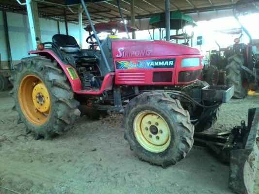 ขายรถไถ YANMAR 28ex พร้อมดันหน้า รถใช้งานได้ปกติ ราคา 135,000 สอบถามได้ DC Tractor Rayong 0818618678,0899347475 id line=0818618678 id line=carbonthai อ.แกลง ระยอง  มีรถบริการขนส่งทั่วไทย  https://www.facebook.com/Tractors-Rayong-307154532717928/
