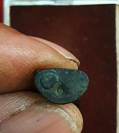 หลวงปู่ทิม วัดละหารไร่ จ.ระยอง ลอยองค์พระสังกัจจาย ตอกโค๊ดฐานสวยโดนๆ กล่องเดิม