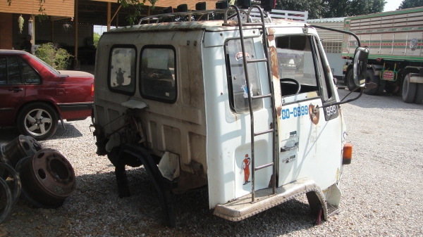 หัว ROCKY สีเดิมบางป๊อง สวยเดิม ขาหน้า-หลัง กันชน กรองหลังเก๋ง ของครบ สวย ถูก หัว ROCKY สีเดิมบางป๊อง สวยเดิม ขาหน้า-หลัง กันชน กรองหลังเก๋ง ของครบ สวย ถูก