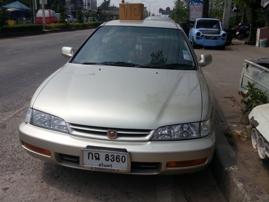 ขายถูก  HONDA ACCORD  ไฟท้าย 2 ก้อน