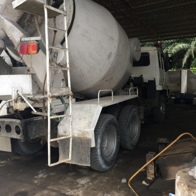 ขายรถบรรทุก 10 ล้อโม่ปูน NISSAN CWM430H 230 แรงม้าโม่LT 6 คิว ราคา 750000