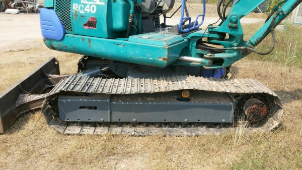 ขาย 365,000 รถแบคโฮ KOMATSU pc 40-7 เครื่องดีปั้มแรงเอวแน่นช่วงล่างสวยพร้อมใช้ 090-772-3710 090-772-3708