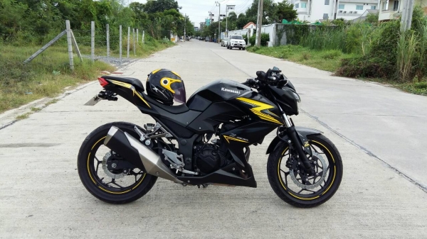 kawasaki 2สูบ ทะเบียน222 กรุ่งเทพ ราคา105000โทร 089-885 -9869 โก้