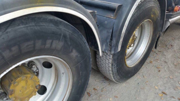 รถสิบล้อหัุวลาก HINO