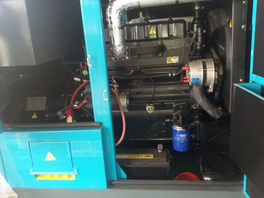 ขายเครื่องปั่นไฟใหม่ขนาด 30 kvaพร้อมตู้เก็บเสียง