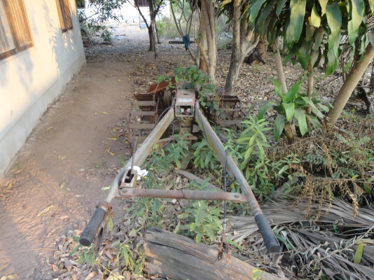 ขายโคลงรถไถ