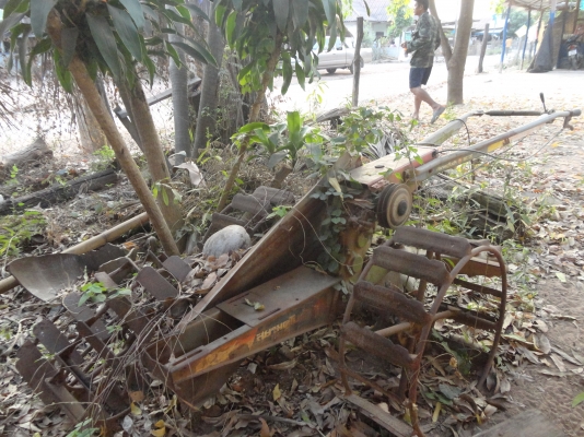 ขายโคลงรถไถ