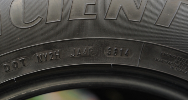 ยาง Goodyear 265-65-17 ปี 14 ยาง Goodyear 265-65-17 ปี 14