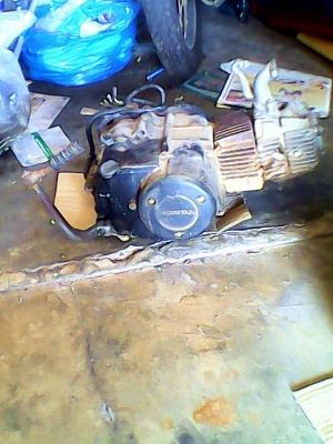 ขายเครื่องฮอนด้าดรีม100ซีซี ครับ