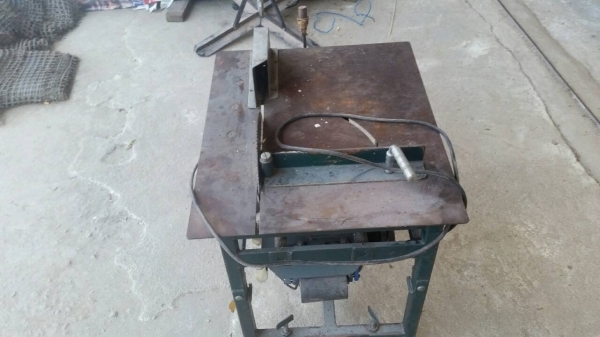 แท่นตัดอะลูมิเนียม