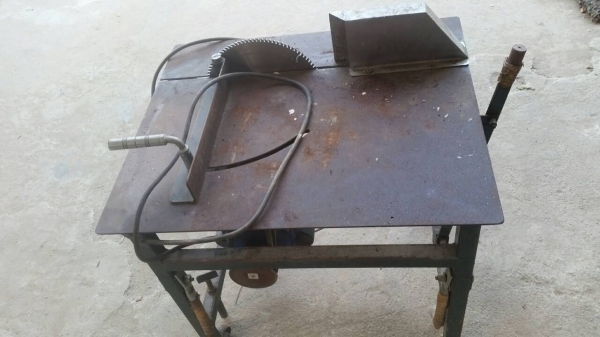 แท่นตัดอะลูมิเนียม