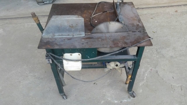 แท่นตัดอะลูมิเนียม